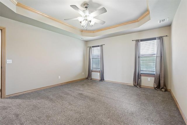 700 N Buckhorn Way, Mustang, OK 73064