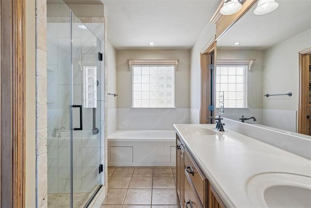 700 N Buckhorn Way, Mustang, OK 73064