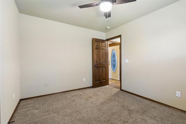 700 N Buckhorn Way, Mustang, OK 73064