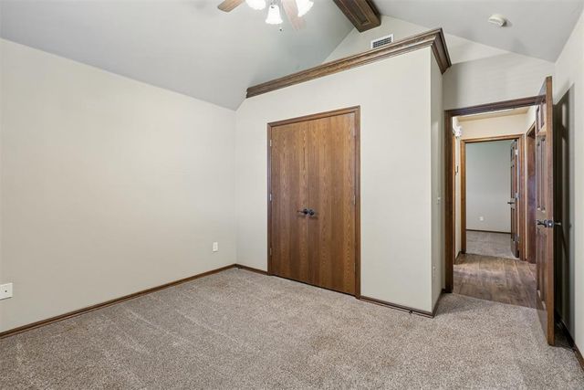 700 N Buckhorn Way, Mustang, OK 73064