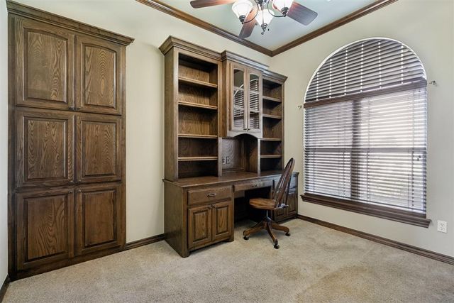 700 N Buckhorn Way, Mustang, OK 73064