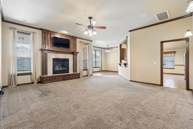 700 N Buckhorn Way, Mustang, OK 73064