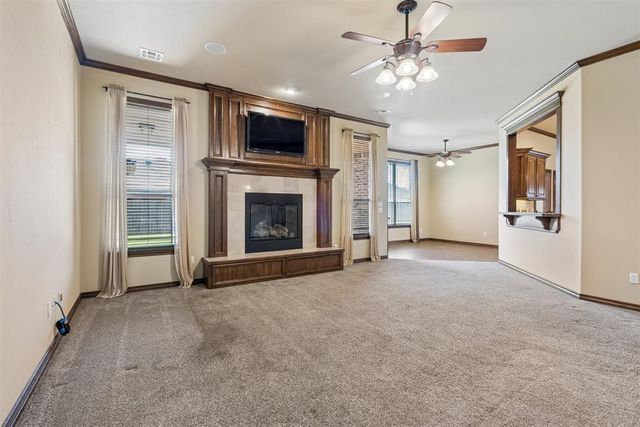700 N Buckhorn Way, Mustang, OK 73064