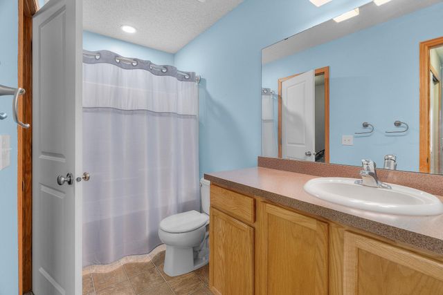 6422 Lakota Trail, Circle Pines, MN 55014