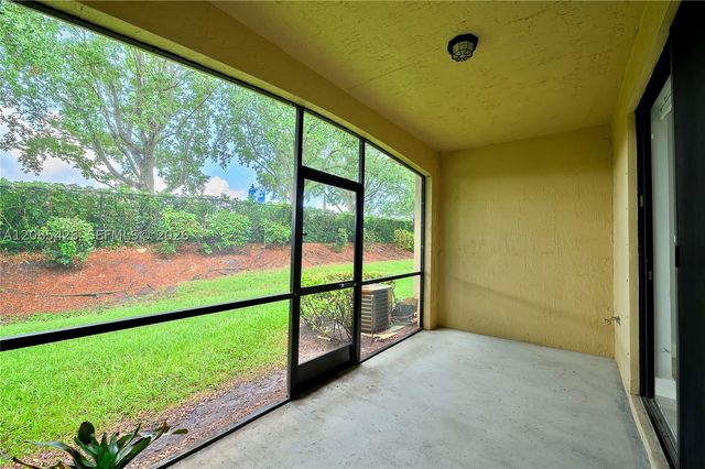 4238 Vineyard Cir 4238, Weston, FL 33332