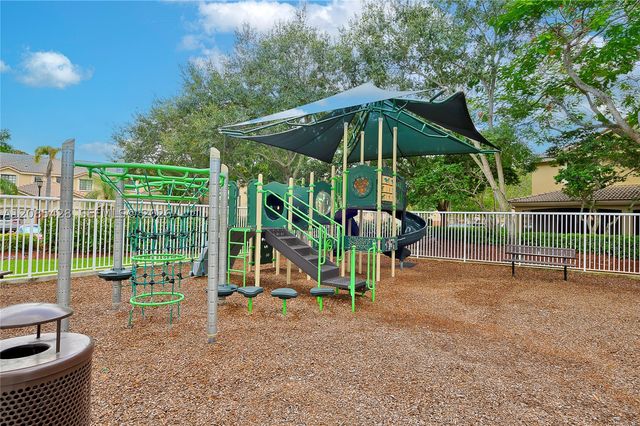 4238 Vineyard Cir 4238, Weston, FL 33332