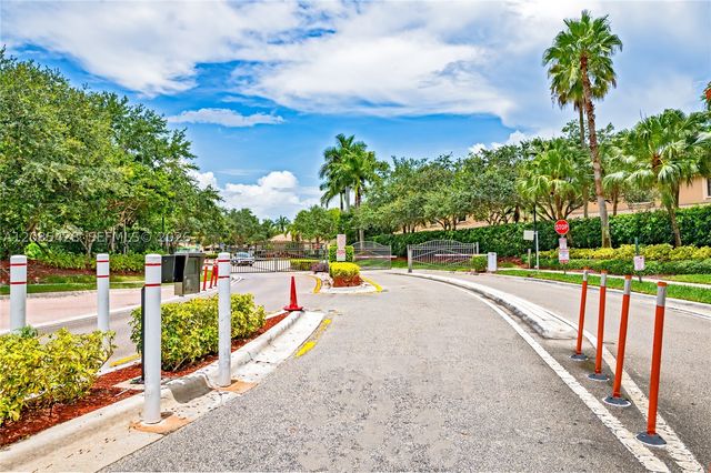 4238 Vineyard Cir 4238, Weston, FL 33332