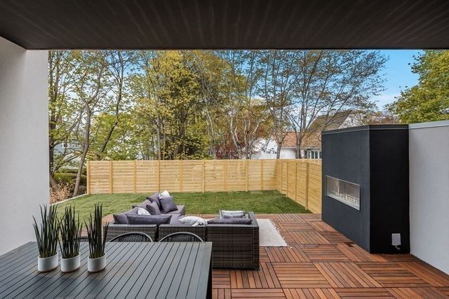 353 Linwood Ave 353, Newton, MA 02460