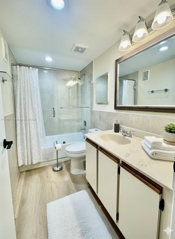 10985 SW 107 216, Miami, FL 33176