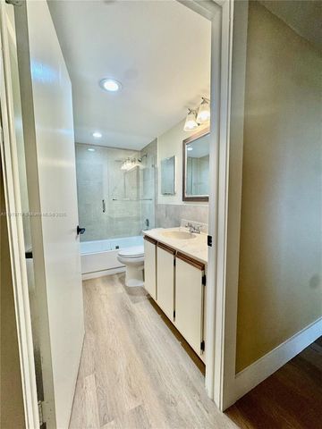 10985 SW 107 216, Miami, FL 33176