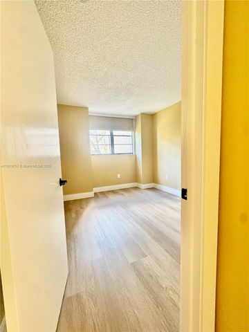 10985 SW 107 216, Miami, FL 33176