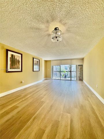 10985 SW 107 216, Miami, FL 33176