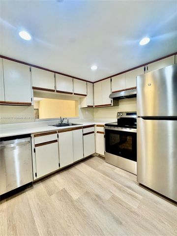 10985 SW 107 216, Miami, FL 33176