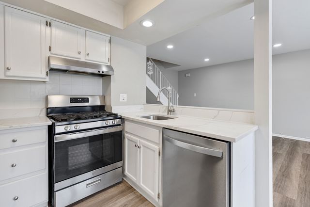 262 Inverrary Lane, Deerfield, IL 60015