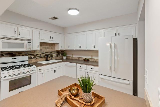 7301 W Franklin Avenue, Saint Louis Park, MN 55426