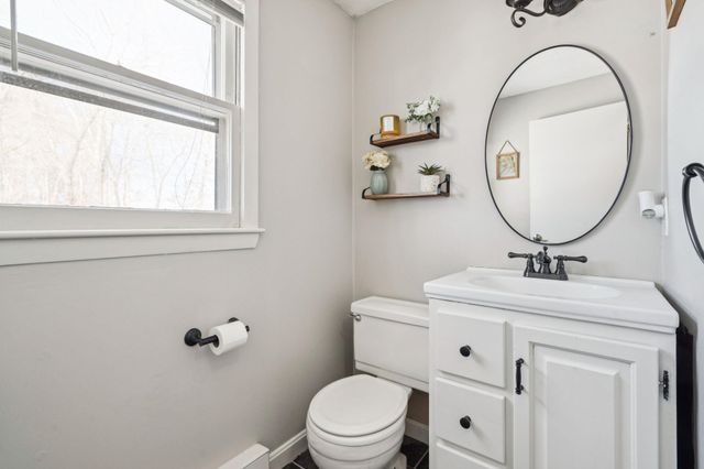 41L Derryfield Road, Derry, NH 03038