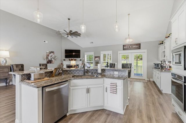 11048 High River Drive, Soddy Daisy, TN 37379