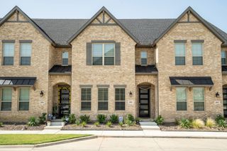 1894 Strand Street, Farmers Branch, TX 75234