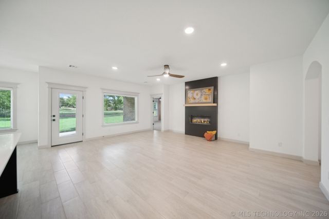 213 W Broadway Street, Owasso, OK 74055