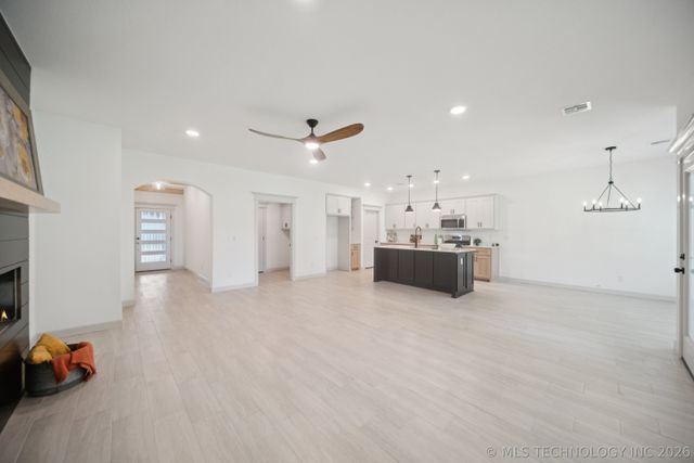 213 W Broadway Street, Owasso, OK 74055