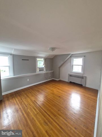 4118 BERRY AVE, Drexel Hill, PA 19026
