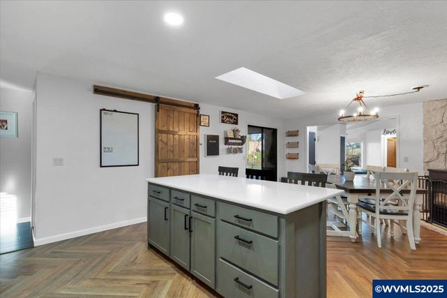 1855 Pilgrim St SE, Salem, OR 97302