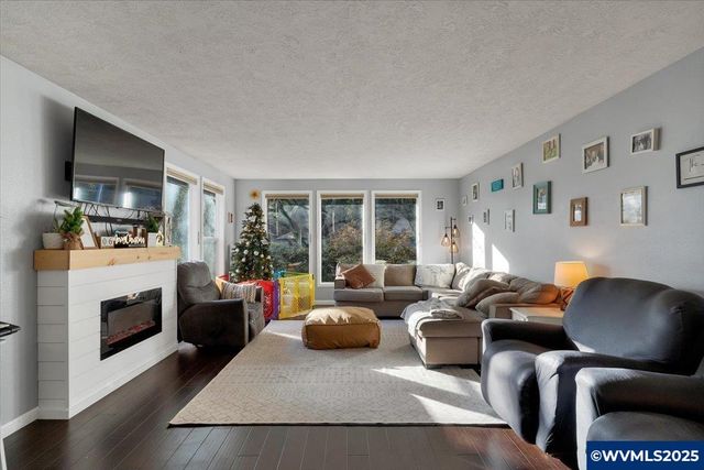 1855 Pilgrim St SE, Salem, OR 97302