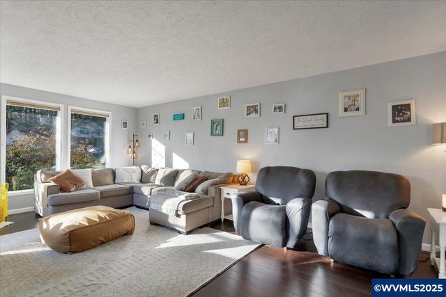 1855 Pilgrim St SE, Salem, OR 97302