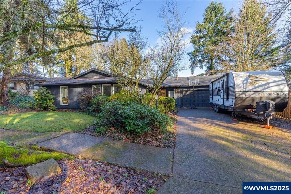 1855 Pilgrim St SE, Salem, OR 97302