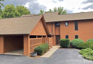 25 Village Drive, Asheville, NC 28803