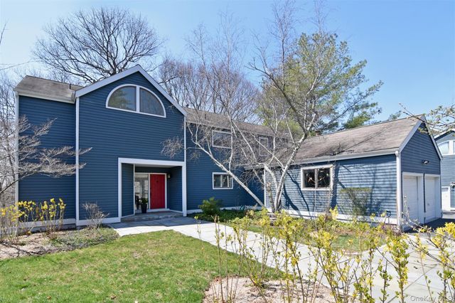153 Fieldpoint Drive, Irvington, NY 10533