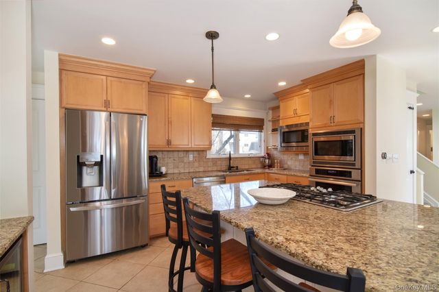 153 Fieldpoint Drive, Irvington, NY 10533