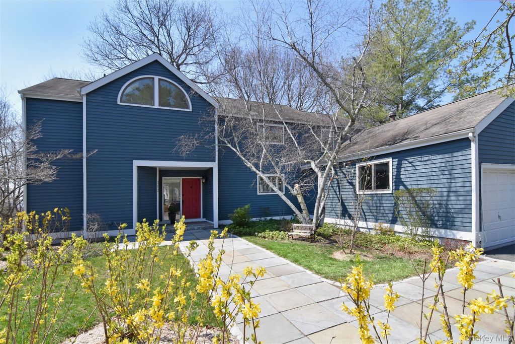 153 Fieldpoint Drive, Irvington, NY 10533