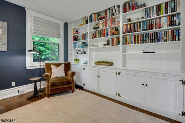 27 Bedford Rd, Summit City, NJ 07901