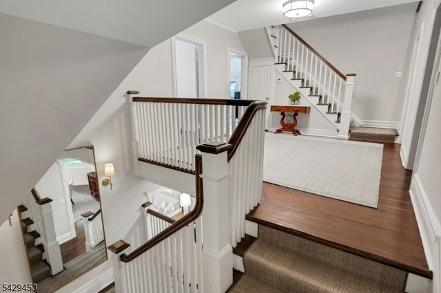 27 Bedford Rd, Summit City, NJ 07901