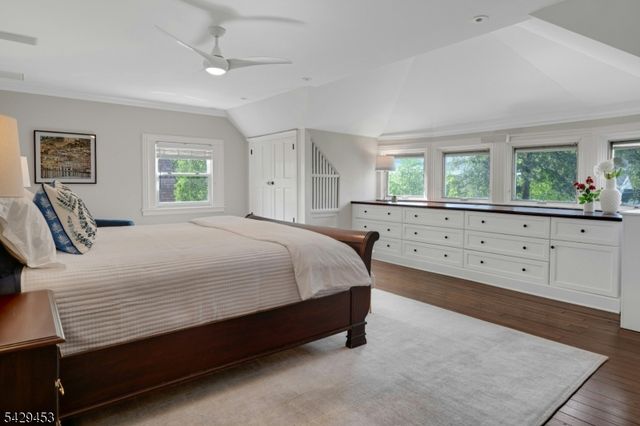 27 Bedford Rd, Summit City, NJ 07901