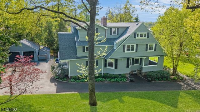 27 Bedford Rd, Summit City, NJ 07901