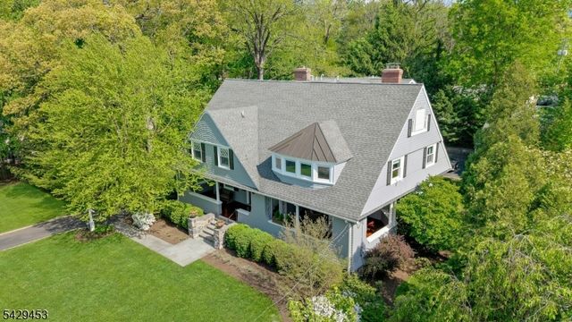 27 Bedford Rd, Summit City, NJ 07901