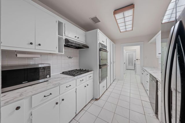 1209 Park Street N, Kerrville, TX 78028