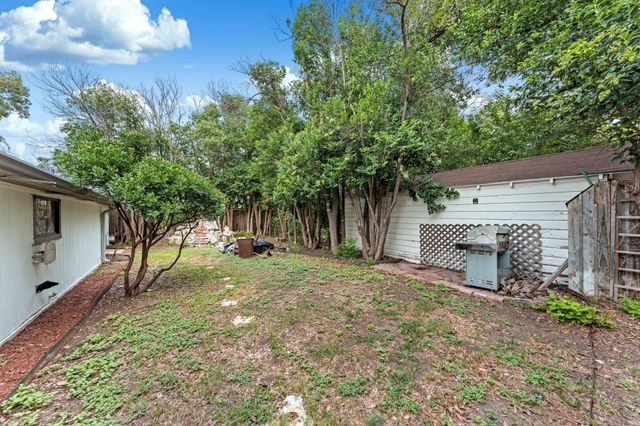 1209 Park Street N, Kerrville, TX 78028