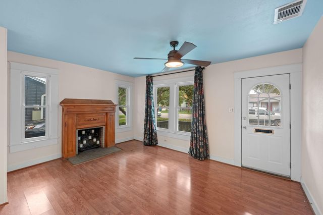 1209 Park Street N, Kerrville, TX 78028