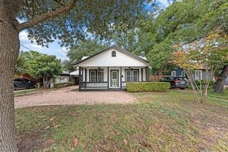 1209 Park Street N, Kerrville, TX 78028