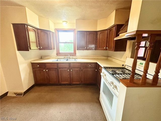 415 Genteel Ridge Road, Wellsburg, WV 26070
