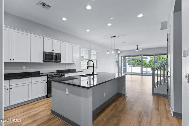 3900 E APPALOOSA Road, Gilbert, AZ 85296