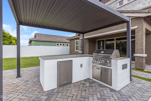 3900 E APPALOOSA Road, Gilbert, AZ 85296