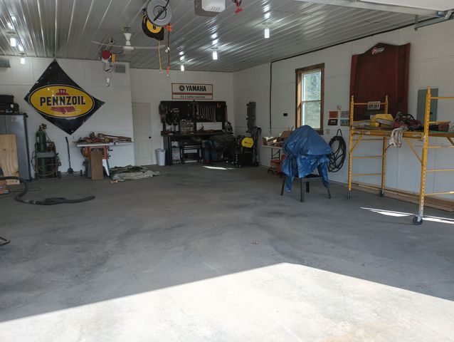 40533 Golden Avenue, North Branch, MN 55056