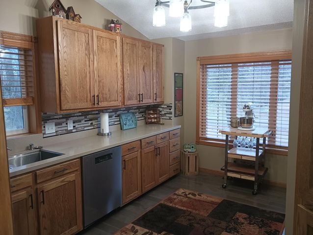 40533 Golden Avenue, North Branch, MN 55056