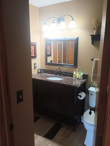 40533 Golden Avenue, North Branch, MN 55056