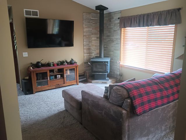 40533 Golden Avenue, North Branch, MN 55056