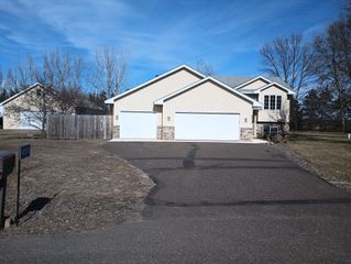 40533 Golden Avenue, North Branch, MN 55056